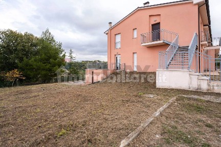 Appartamento via San Eleuterio Martire 17, Cupramontana