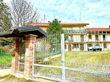 Trilocale via Castello 22, Fiano