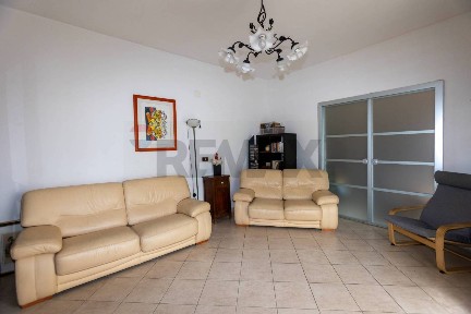 Monte Roberto, Via XXV Aprile, 13