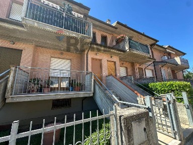 Appartamento via Aldo Moro 12, Macine-borgo Loreto, Castelplanio
