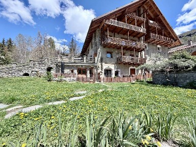 Trilocale via Principale 44, Centro, Sauze di Cesana