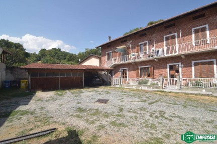 Trilocale via Vanchiglia 17, Centro, Rocca Canavese