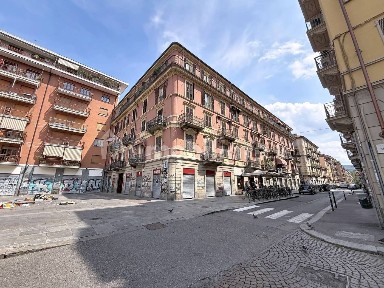 Trilocale piazza Santa Giulia 10, Vanchiglia, Torino