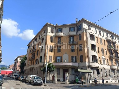 Trilocale via Tunisi 105, Lingotto, Torino