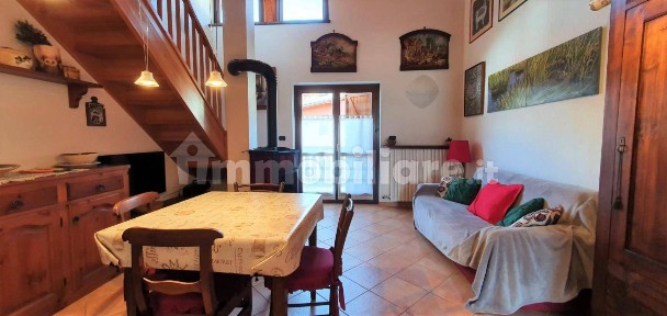 Bilocale via Dei Laghi 41, Centro, Oulx