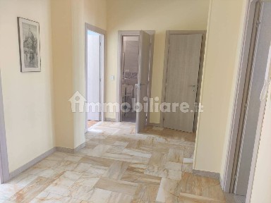 Torino, Nizza Millefonti, Via Genova, 8