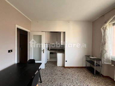 Bilocale via Martiri della Libertà 3, Centro, Rivarolo Canavese