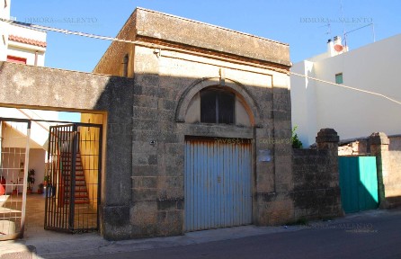 Casale via Principe di Piemonte, Centro, Alessano
