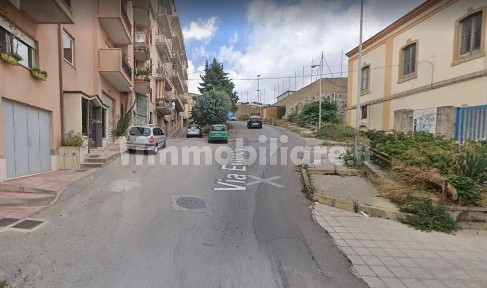 Capannone in Affitto