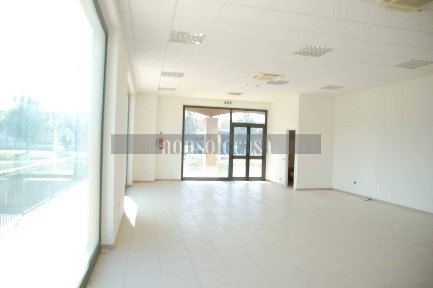 Locale commerciale in Affitto