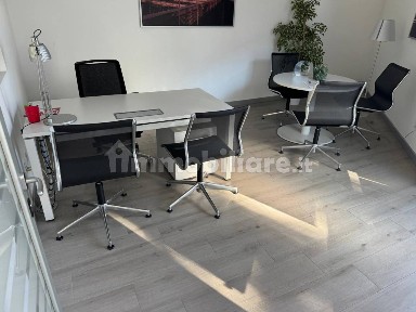 Locale commerciale in Affitto