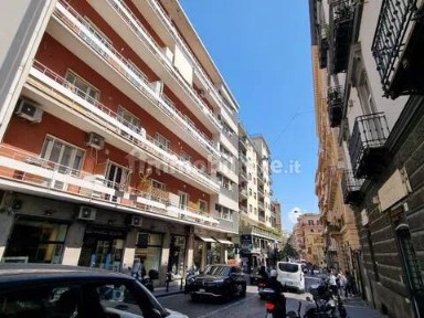 Locale commerciale in Vendita