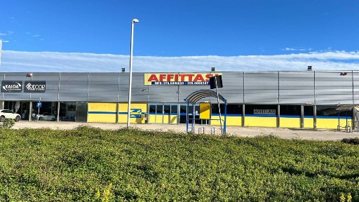 Locale commerciale in Affitto