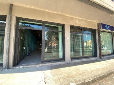 Locale commerciale in Affitto