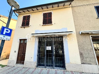 Locale commerciale in Affitto