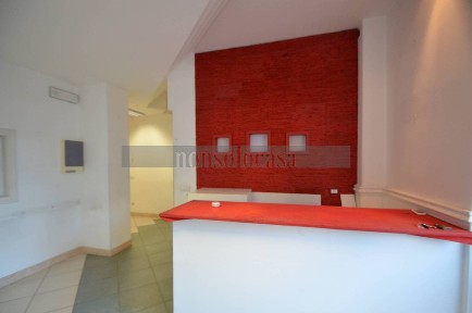 Locale commerciale in Affitto