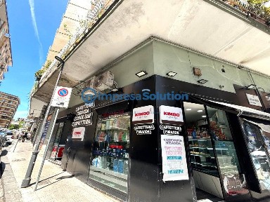 Locale commerciale in Vendita