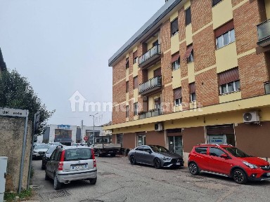 Locale commerciale in Affitto