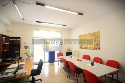 Locale commerciale in Affitto