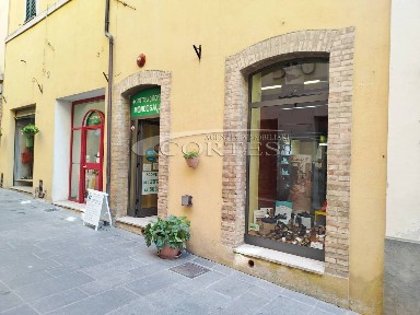 Negozio - Locale commerciale in Affitto