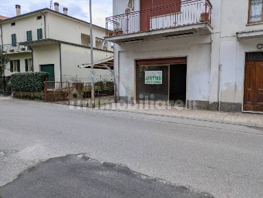 Locale commerciale in Affitto