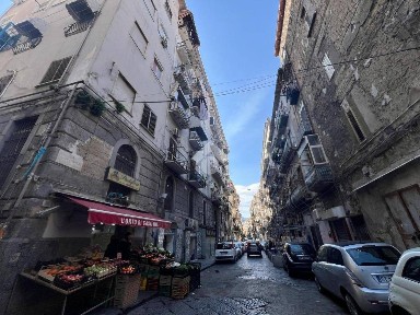 Napoli, Mercato, Via giacomo savarese