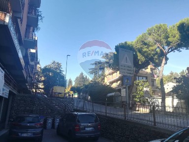 Locale commerciale in Affitto