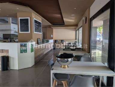 Locale commerciale in Affitto