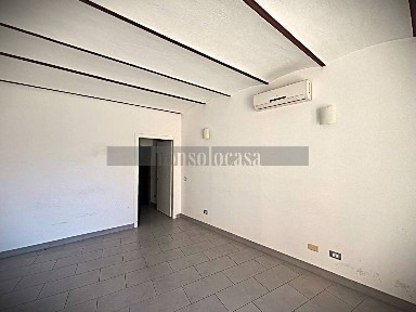 Locale commerciale in Affitto