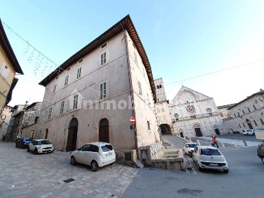 Locale commerciale in Affitto