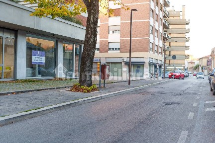 Locale commerciale in Affitto