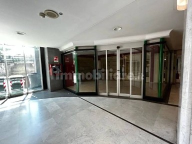 Locale commerciale in Affitto