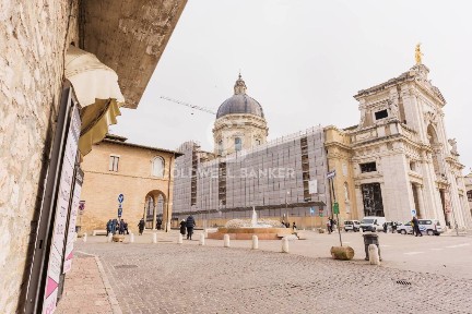 Locale commerciale in Affitto