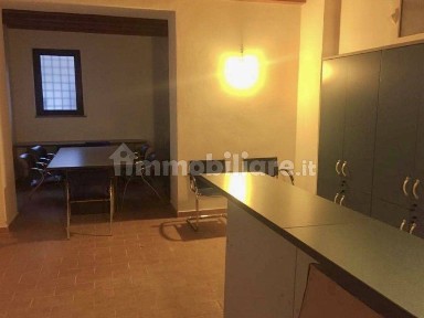 Locale commerciale in Affitto