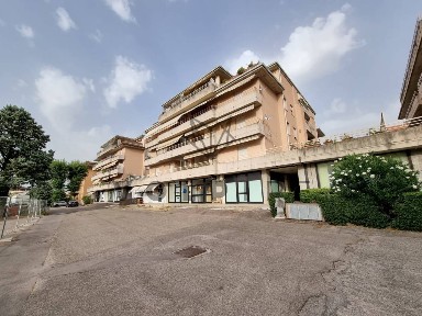 Locale commerciale in Affitto