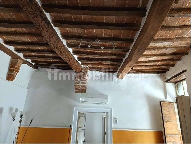 Locale commerciale in Affitto