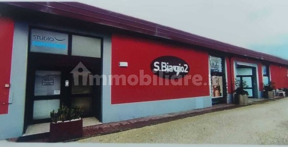 Negozio - Locale commerciale in Affitto