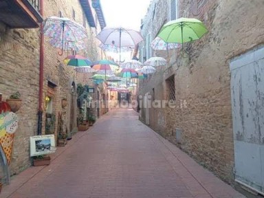 Locale commerciale in Affitto