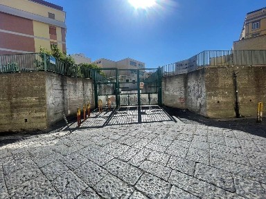 Napoli, Colli Aminei - Capodimonte, Via Bosco di Capodimonte
