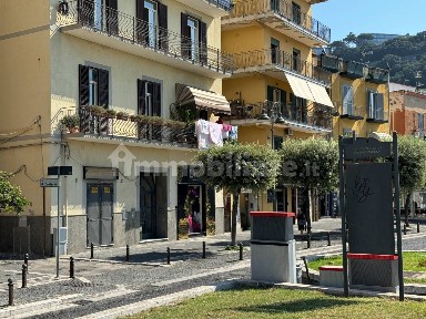 Locale commerciale in Vendita