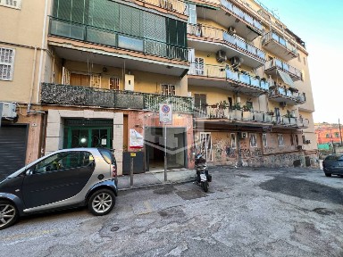 Locale commerciale in Vendita