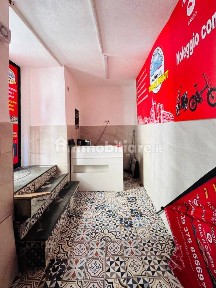 Napoli, Quartieri Spagnoli, Via Nardones