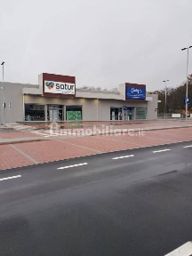 Negozio di abbigliamento in Affitto