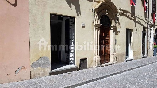 Locale commerciale in Affitto