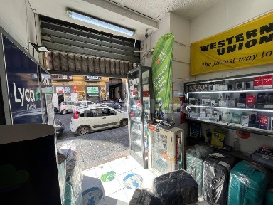 Locale commerciale in Vendita
