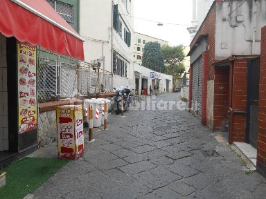 Locale commerciale in Vendita
