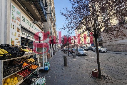 Napoli, Tribunali, Via Carbonara