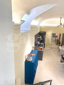 Locale commerciale in Vendita