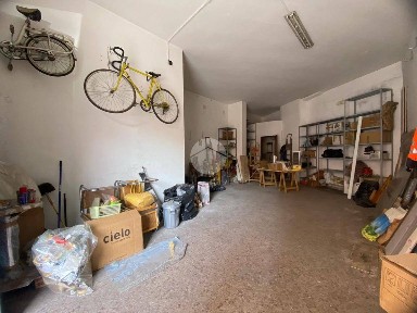 Napoli, San Carlo All'Arena, Via S. Eframo Vecchio, 42