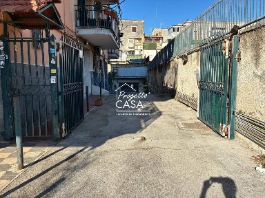 Napoli, Barra, Corso Bruno Buozzi, 110